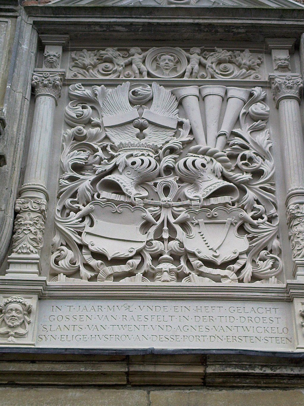 Waffe Stein Wappen in Bentheimer Sandstein, Die Kopie geschnitzt in 2004 aus Bentheimer Sandstein