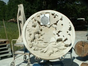 Waffe Stein mit Familienwappen, wapenreliëf in steen