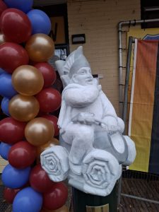 Prinz-Karnevalsstatue in Achterveld enthüllt