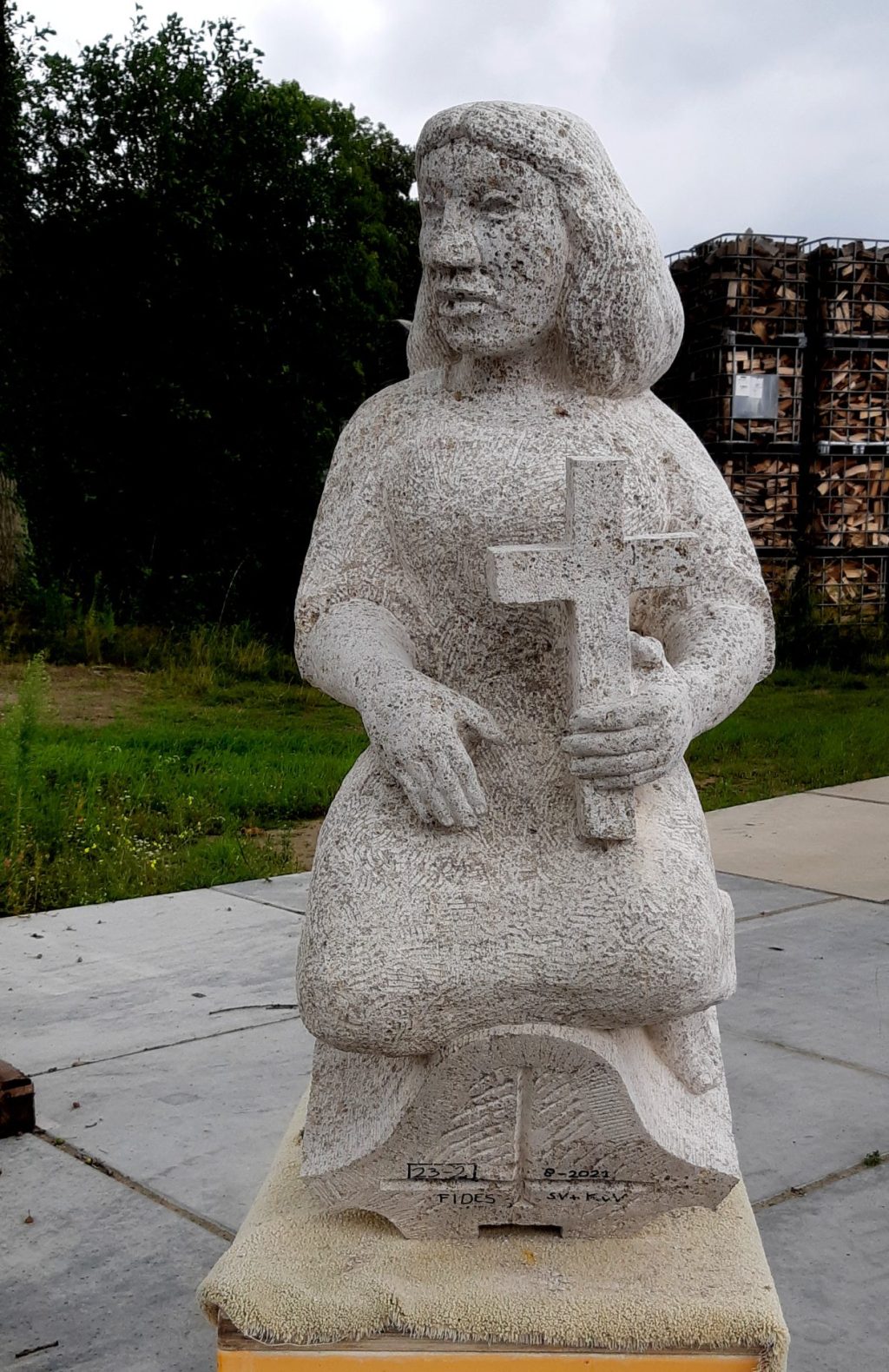 Luchtboogbeeldje Fides, het Geloof. Boog met de Zeven Deugden, Eusebiuskerk Arnhem