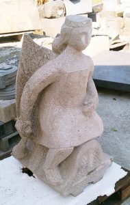 Engelstrompete für die Eusebius-Kirche in Arnheim. Das Original war recht einfach und grob geformt. Die Kopie ist schärfer, aber die gleiche