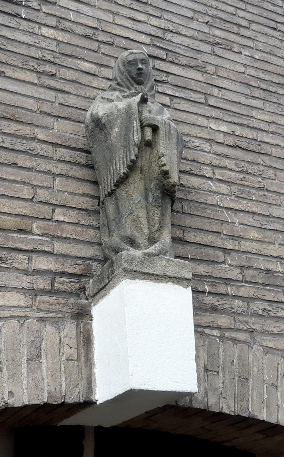 beeldje Winter Vier Seizoenen herplaatst