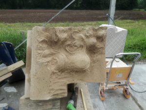 Spitzen Blumen in Tuff für Domkerk Utrecht