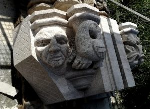 kraagsteen Eusebius Man met vogel1