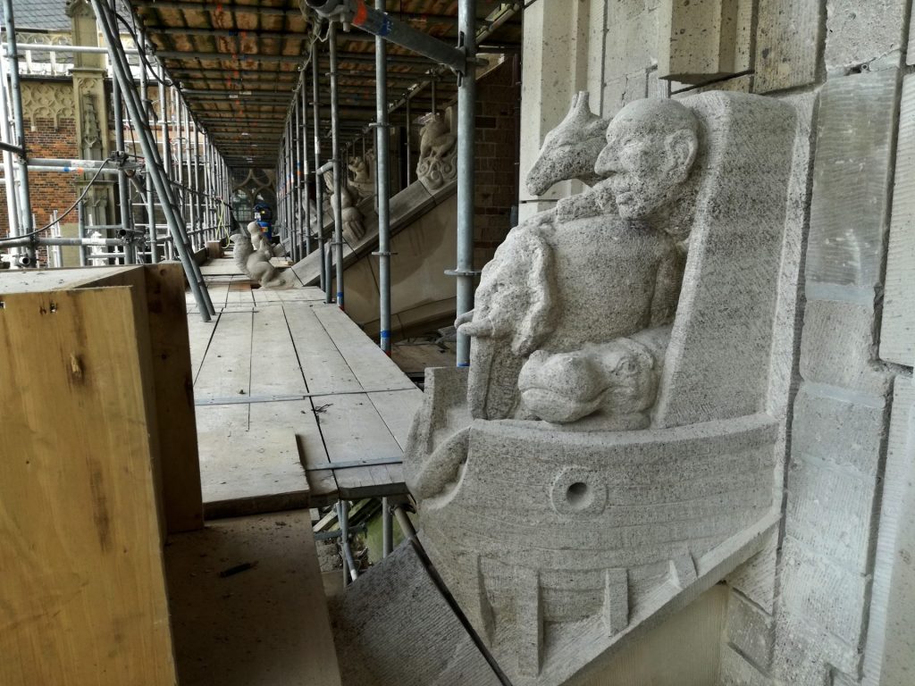 Steigerbezoek Eusebiuskerk accorderen luchtboogbeelden