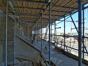 Steigerbezoek Eusebiuskerk accorderen luchtboogbeelden